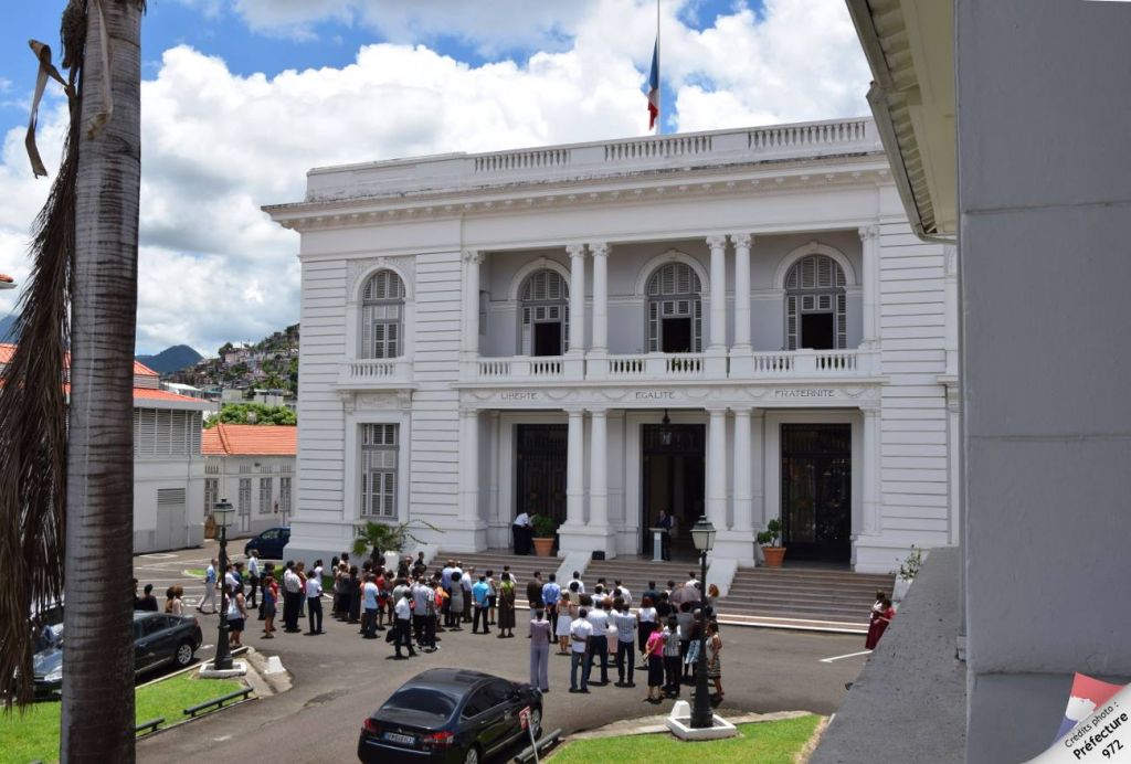 MARTINIQUE. minute de silence en hommage aux victimes de l attentat de Nice.