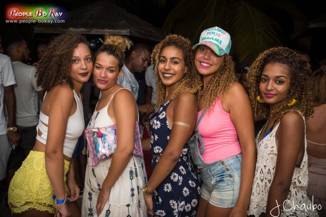 MARTINIQUE. Bacchanal Festival : belle ambiance dans les jardins du Bakoua