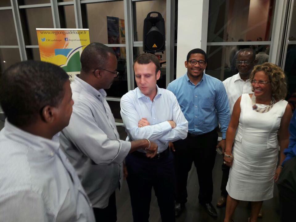 GUADELOUPE. Emmanuel Macron Candidat à l’élection présidentielle a eu un entretien avec les élus régionaux et des socio-professionnels .