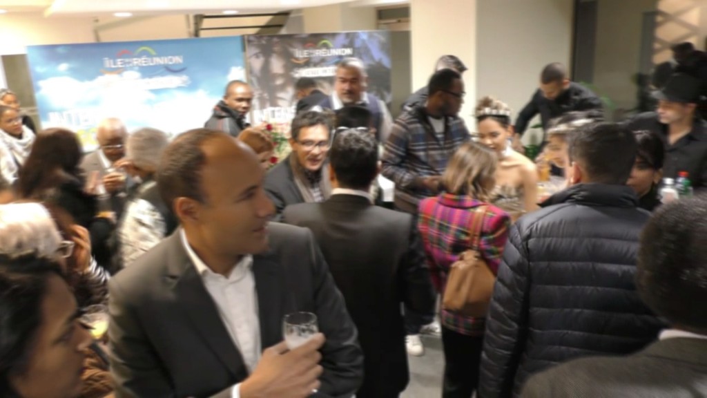 [Vidéo] HEXAGONE. Réception de voeux sur le thème « le vivre ensemble » antenne de la Réunion pour le tourisme à Paris