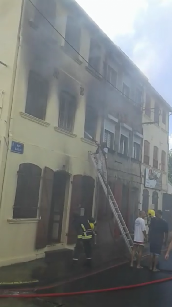 MARTINIQUE. Un mort dans un incendie à Saint-Pierre. (People boKay)