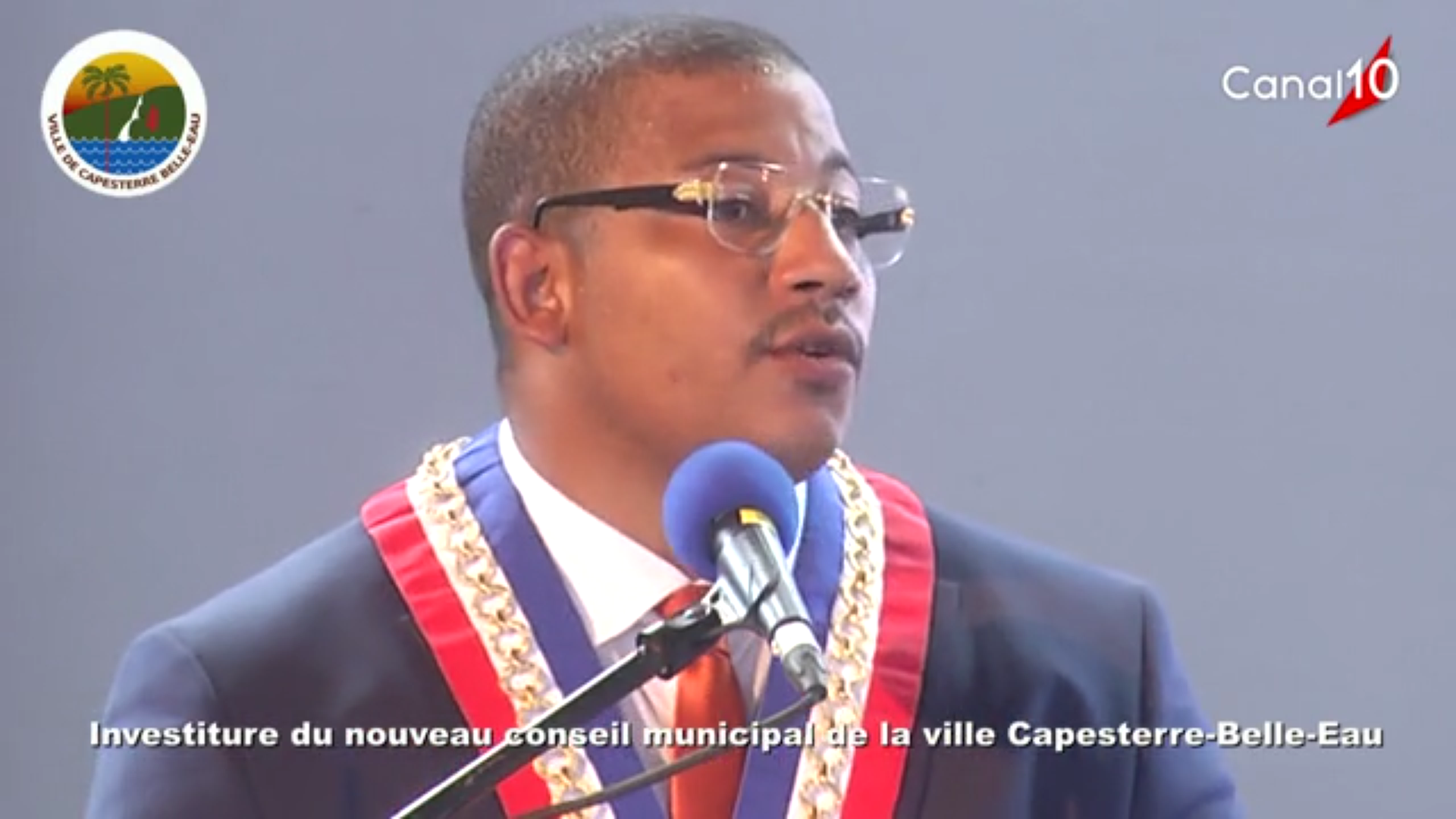 [Vidéo] Oews Guadeloupe. Investiture de Jean Philippe COURTOIS nouveau Maire de Capesterre Belle eau (images canal 10)