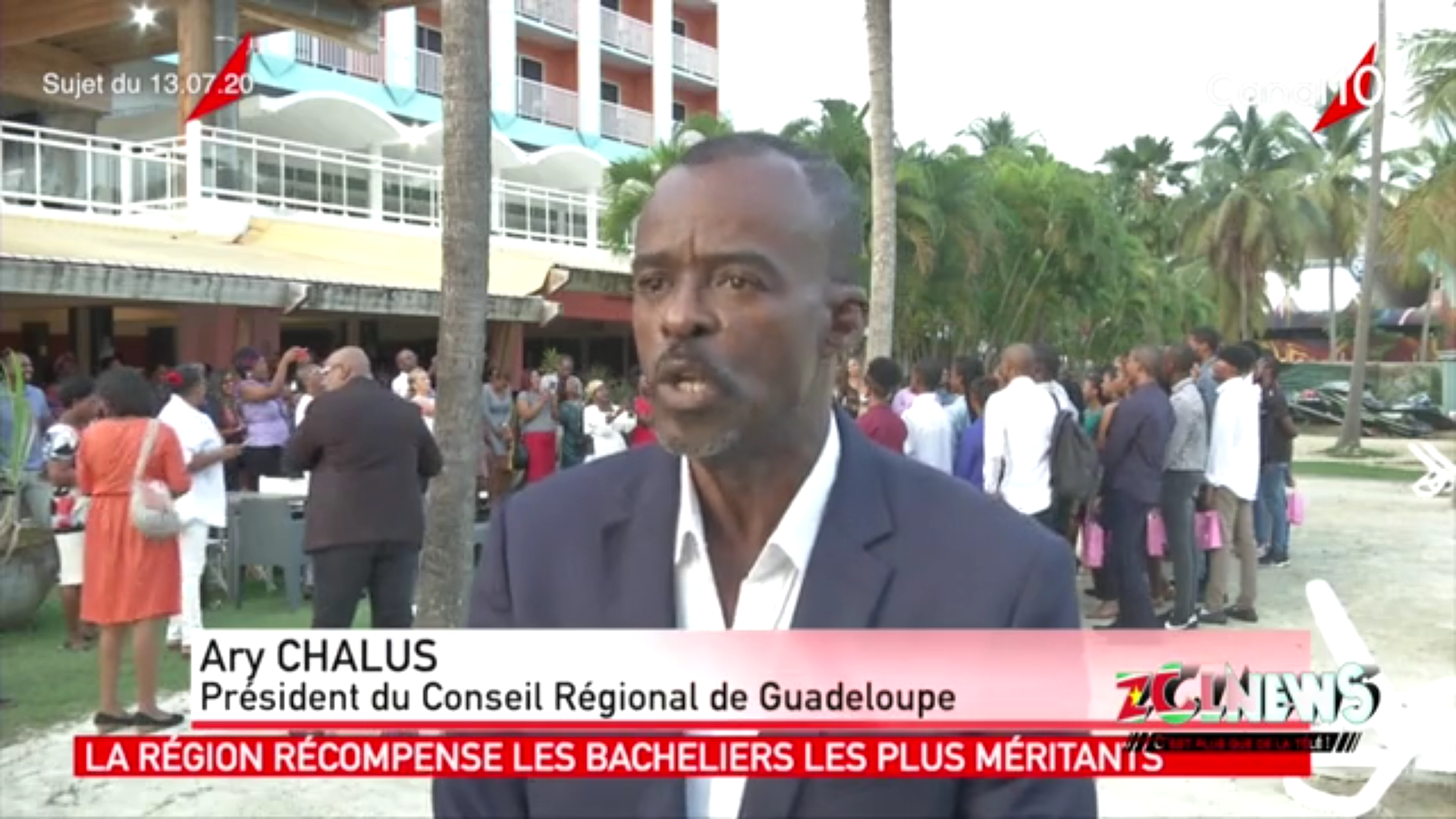 [Vidéo] Les bacheliers récompensés par la Région Guadeloupe(Images canal 10)
