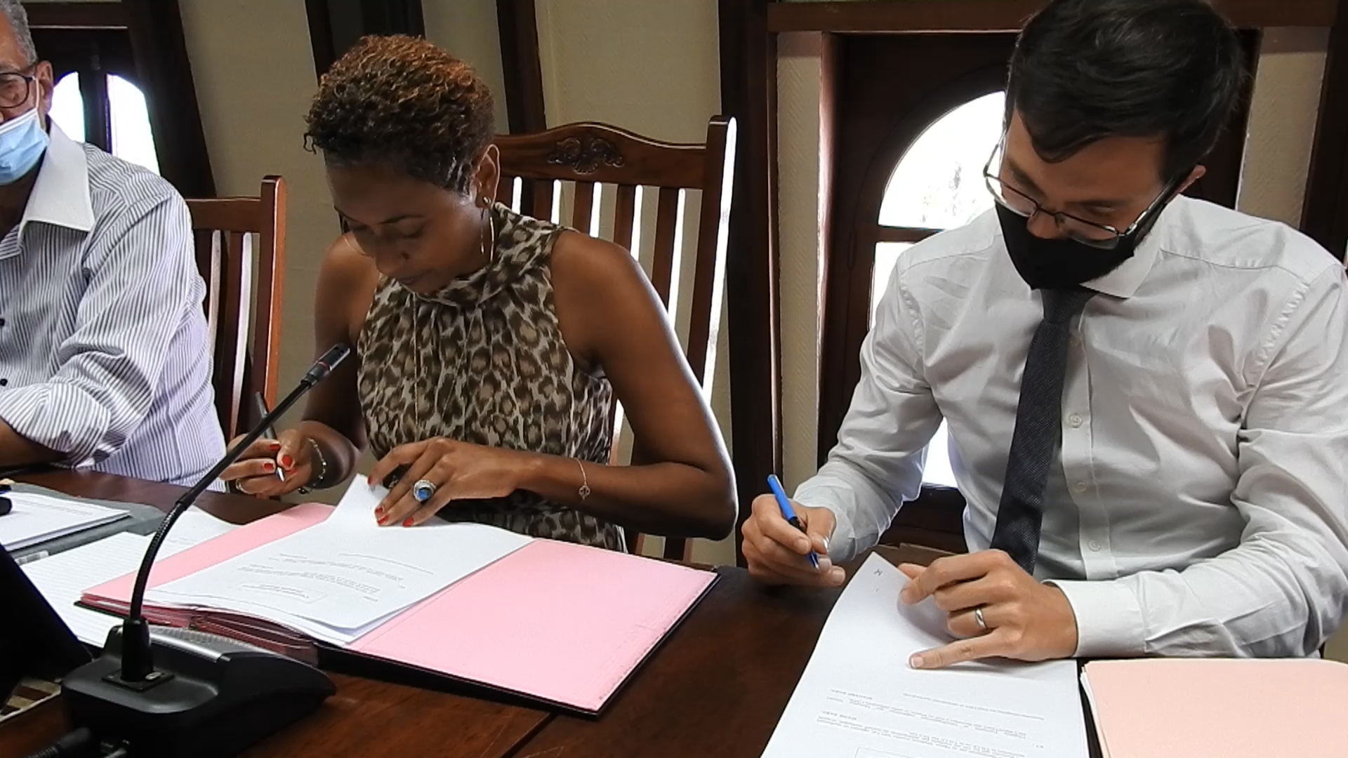 [Vidéo] Onews Martinique. Signature d’une convention entre L AFD et la commune de Ducos