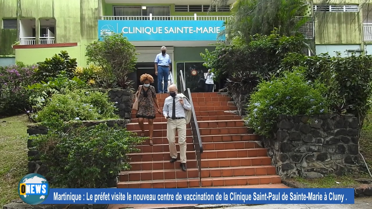 Martinique. Le Préfet visite le nouveau centre de vaccination à Sainte Marie