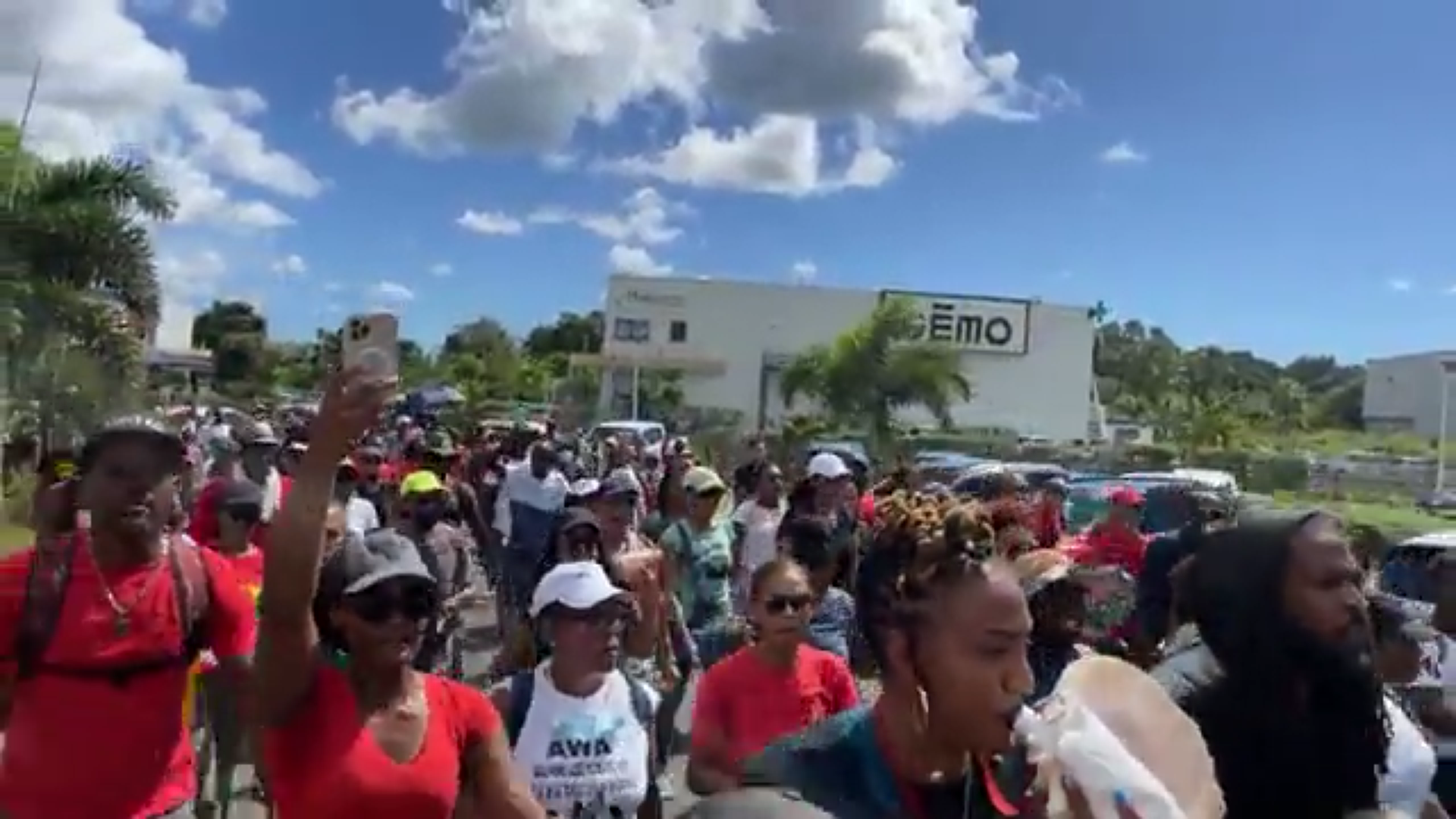 [vidéo] Guadeloupe. 10ème jour de mobilisation. Les dernières images