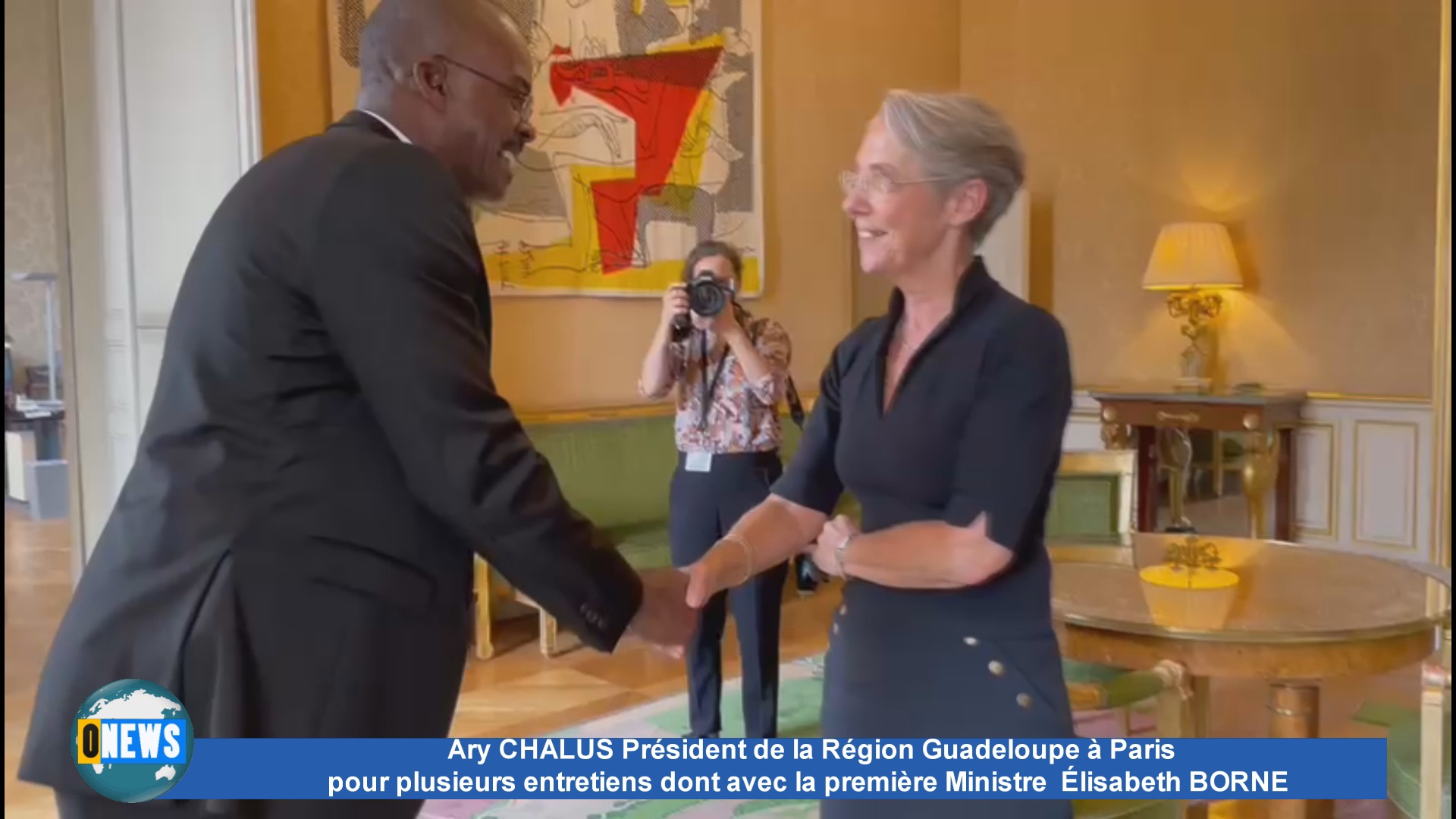 [Vidéo] Ary CHALUS Président de la Région Guadeloupe à Paris rencontre la Première ministre Elisabeth BORNE