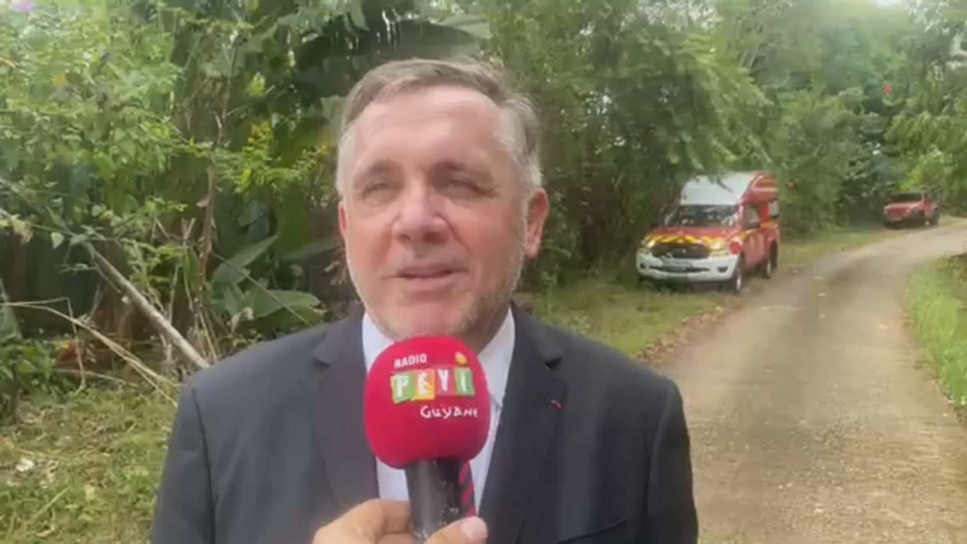 [vidéo] Guyane. Maripasoula. Des groupes électrogènes sabotés ,l’agence EDF bloquée ( Radio péyi)