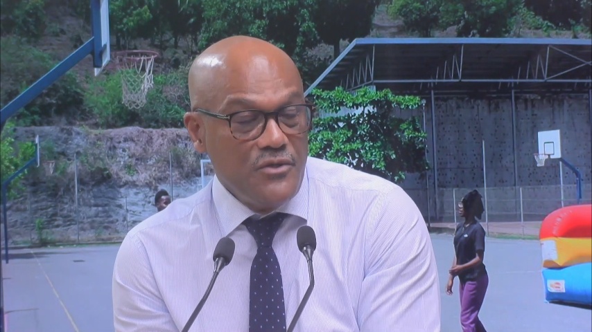 [Vidéo] Onews Mayotte. Dominique THEOPHILLE Sénateur de Guadeloupe en visite à Mayotte interrogé par Kwezi Tv