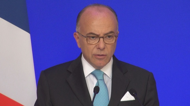 Le Ministre de l Intérieur Bernard CAZENEUVE dévoile son plan sécurité Outre-mer.22 mesures ont été annoncées.