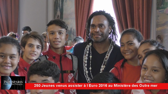 250 jeunes venus pour l Euro 2016 reçus au Ministère des Outremer