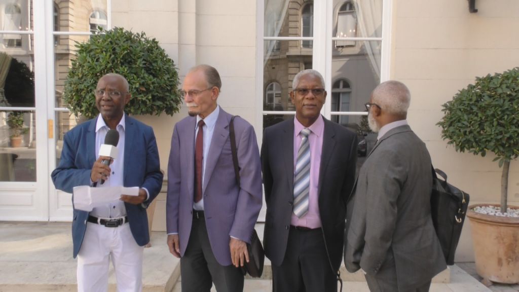 [Vidéo] Alfred MARIE JEANNE le Président de la CTM à Paris pour évoquer la situation sanitaire de l île et du cyclotron