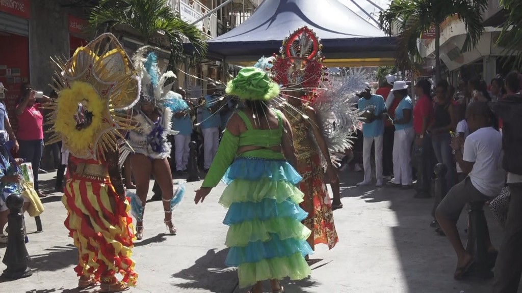 [Vidéo]GUADELOUPE. Manifestation carnavalesque avec le groupe Magma à Basse terre
