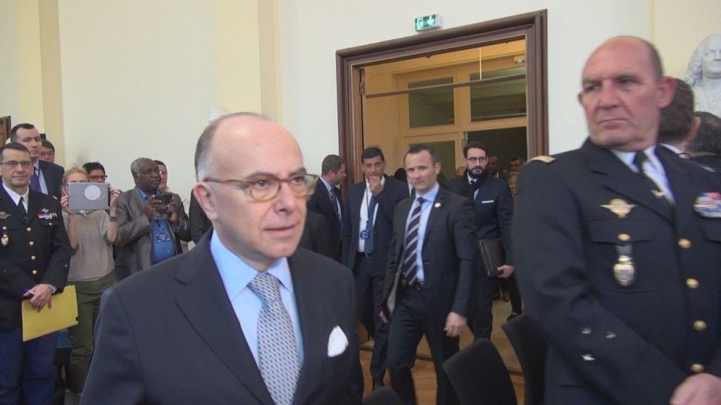 GUYANE CRISE .M. Bernard CAZENEUVE, Premier ministre, a présidé une réunion de ministres sur la situation en Guyane et rejette la proposition de Collectif de 2,5Mailliards