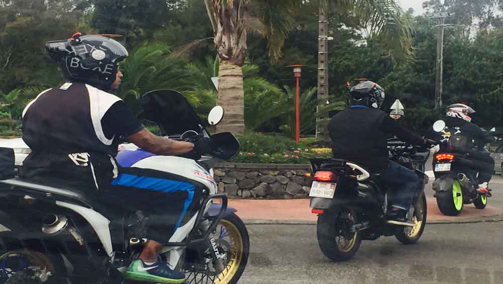 VIDEO. REUNION Les motards défilent au Tampon en hommage à Gary Pothin décédé. (source Freedom)