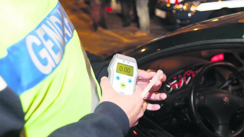 REUNION. Contrôles routiers : Les gendarmes déployés sur l’ensemble de La Réunion ce week-end. (Source Freedom) REUNION. Contrôles routiers : Les gendarmes déployés sur l’ensemble de La Réunion ce week-end. (Source Freedom)