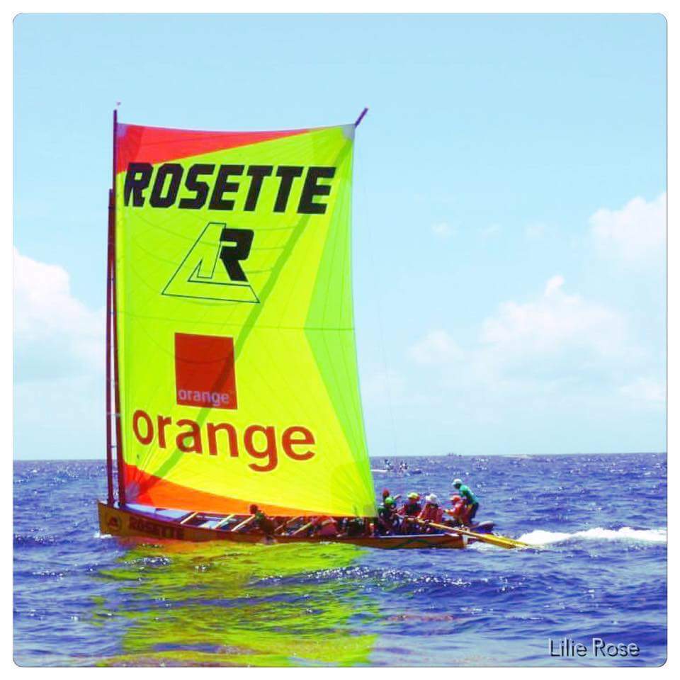 MARTINIQUE. La yole GFA/Cottrell remporte la 7ème étape à Fort de France. Orange remporte la 33ème édition