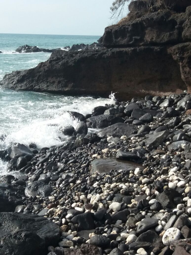 GUADELOUPE. OURAGAN MARIA. Le bain eau chaude à Thomas Bouillante n’existe plus.