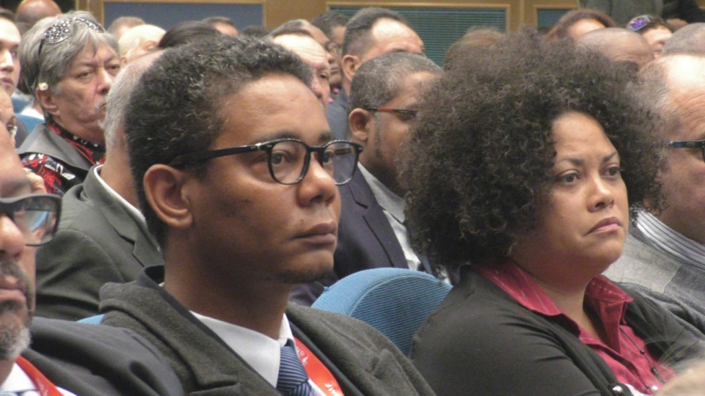 [Vidéo] HEXAGONE Congrès des Maires Olivier SERVA Député de Guadeloupe lors de la journée des outre mer .