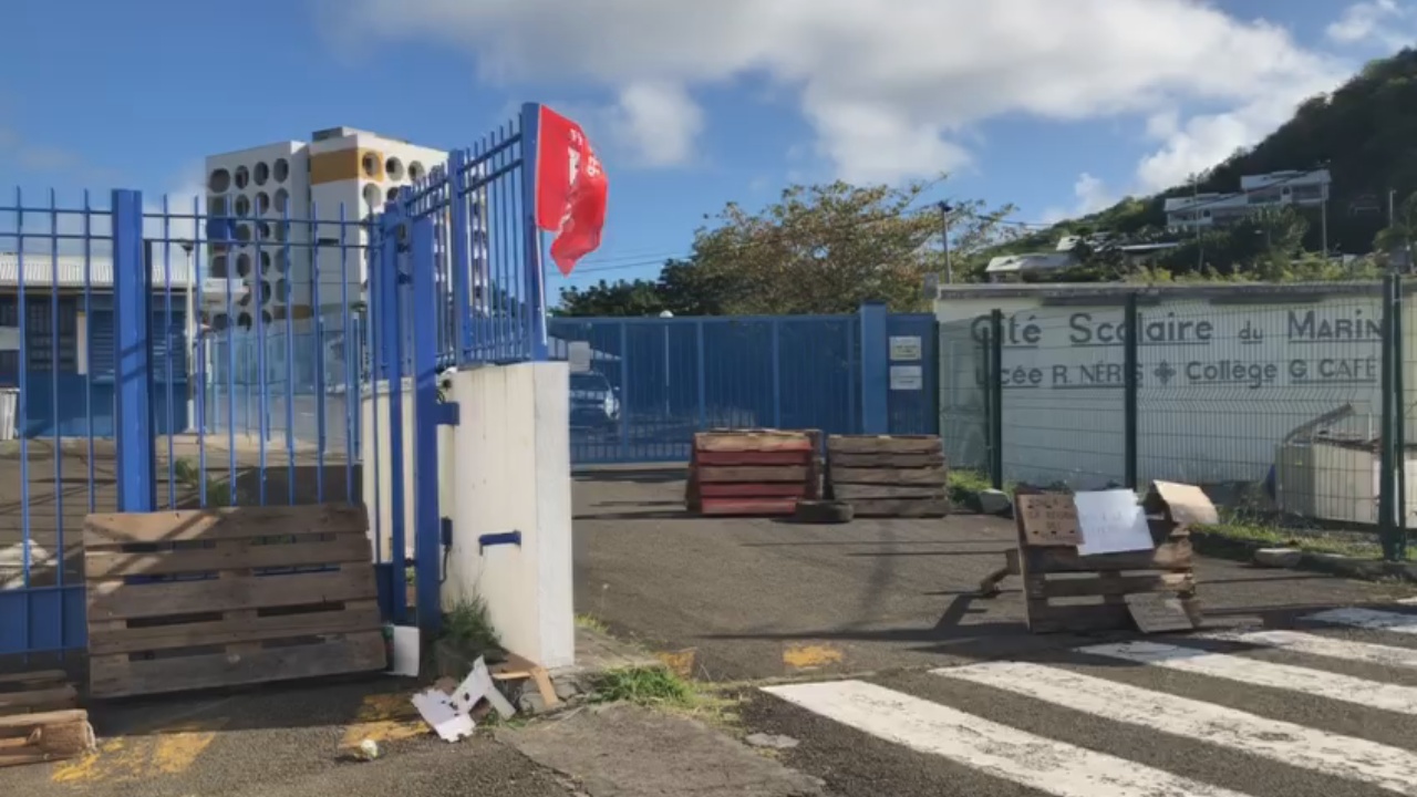 [Vidéo] Onews MARTINIQUE Mouvement de grève au Lycée Raymond NERIS et Collège Gérard Café