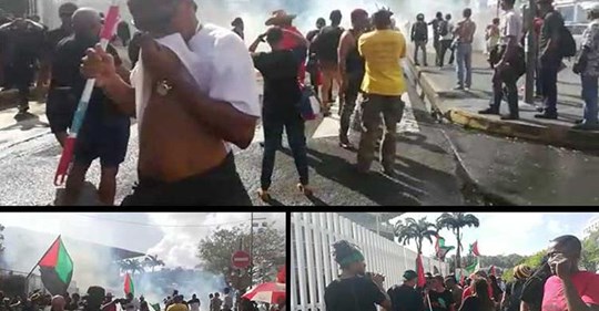 [Vidéo] Martinique Échauffourée à Fort de france entre Forces de l ordre et manifestants lundi soir ( Victor MONLOUIS)