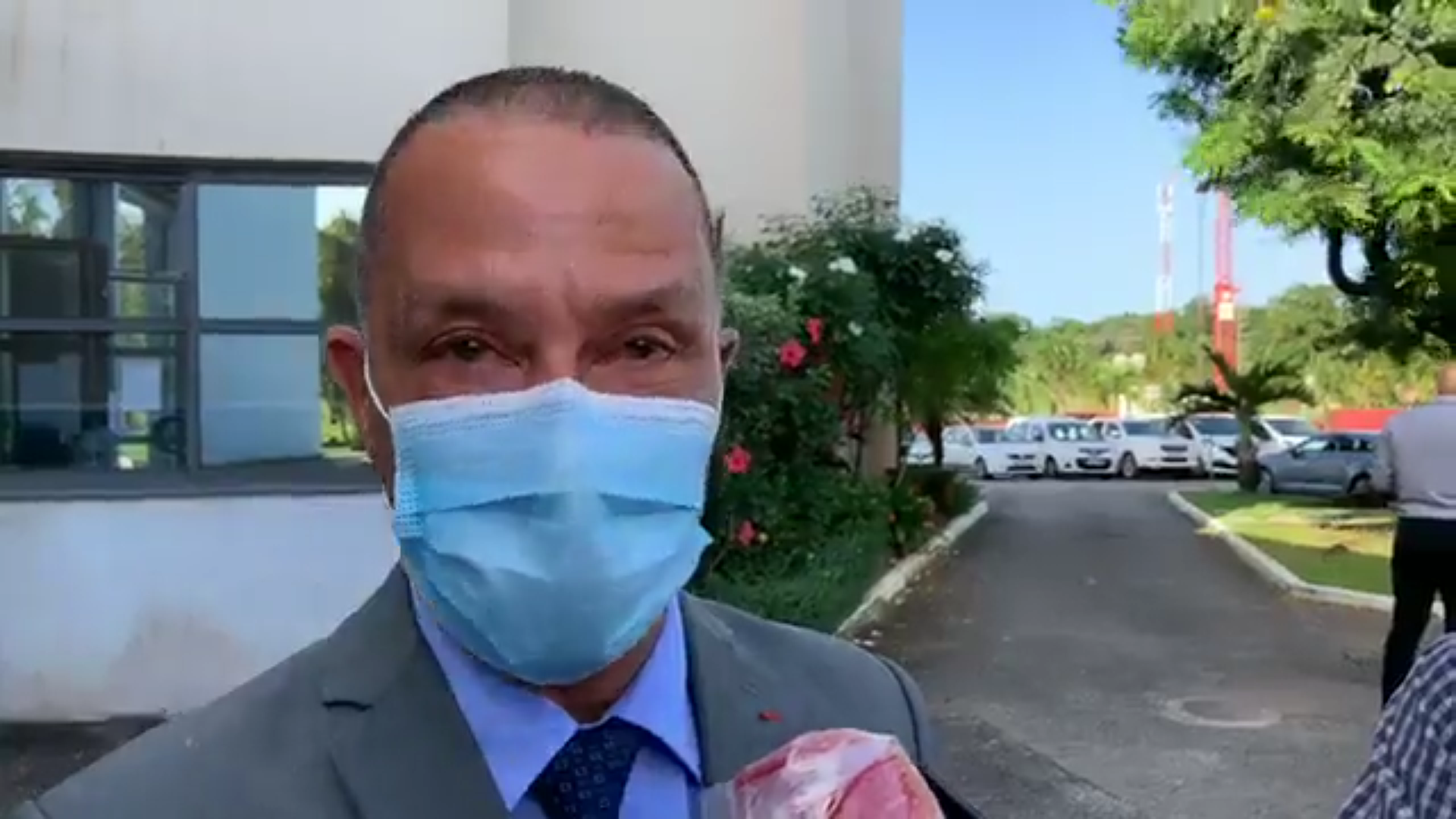 Guyane covid. 90 nouveaux cas, 22 en réanimation, 38 décès 4714 total . Interview de Radio Péyi