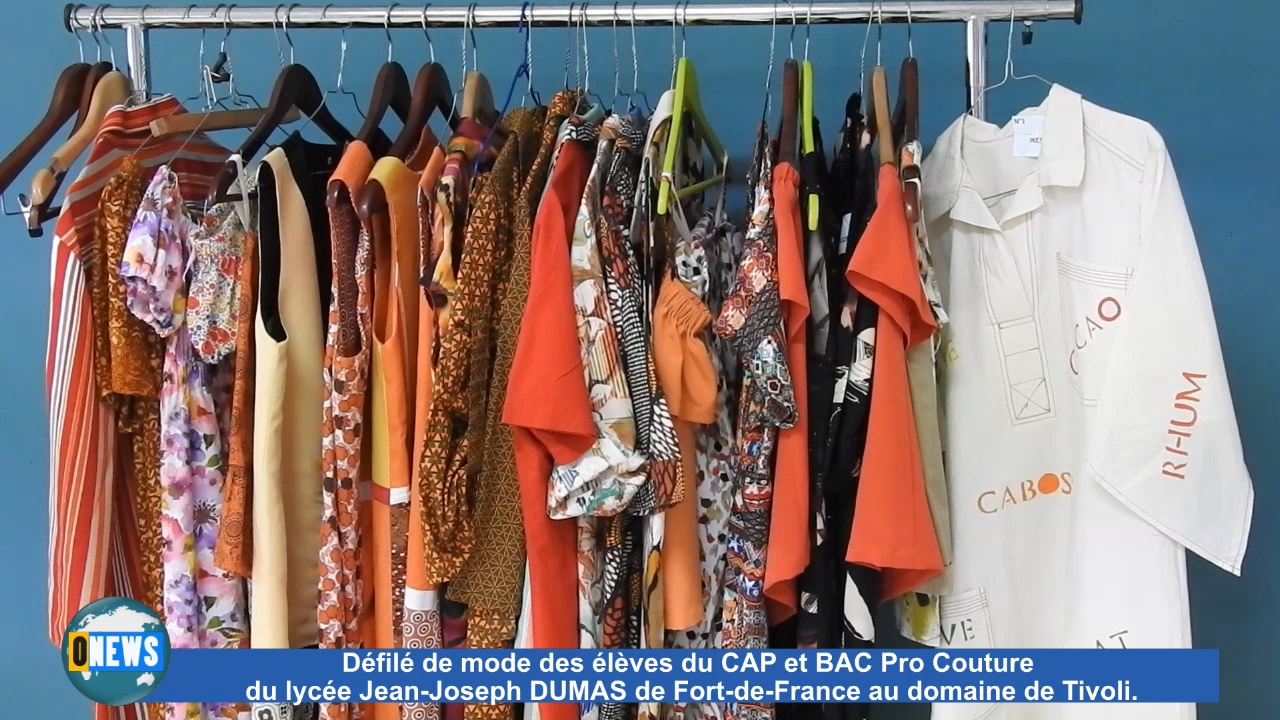 [Vidéo] Onews Martinique. Défilé de mode des élèves du lycée CAP-BAC Pro couture Jean Joseph DUMAS à Fort de France