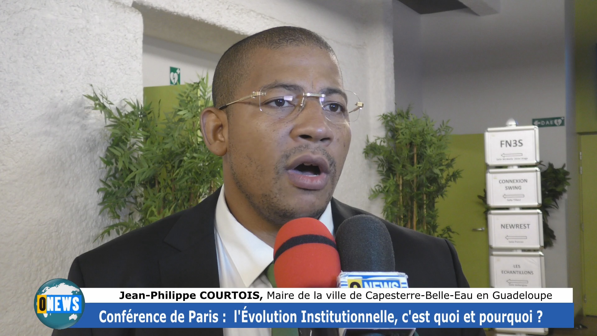 [Vidéo] Évolution institutionnelle. C est quoi et pourquoi. Conférence organisée à Paris par l association Accolade Réponse. Interview de Fred DESHAYES Dr en Droit Public et Jean Philippe COURTOIS 1er Vice président du Conseil départemental