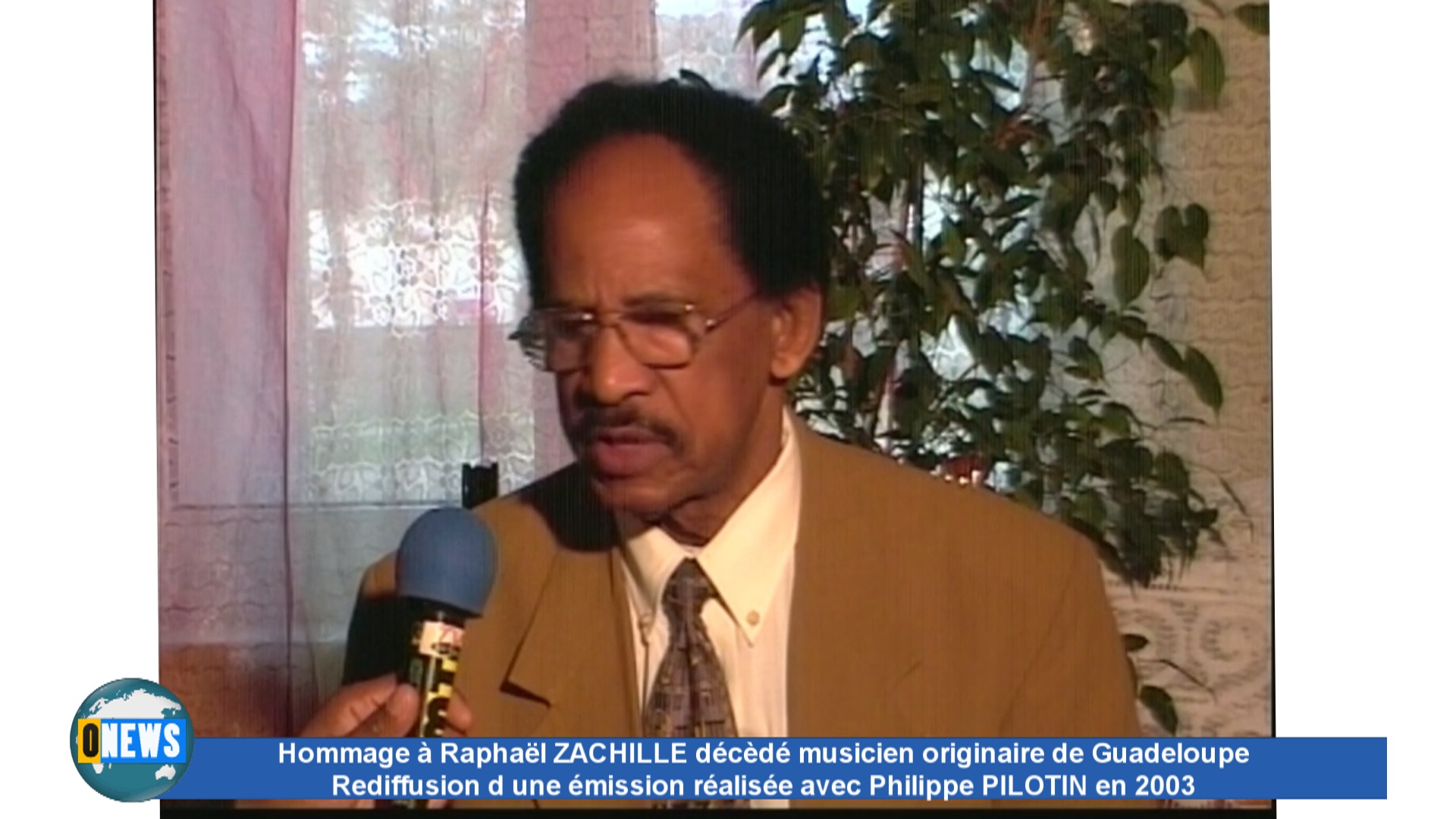 [Vidéo]Hommage à Raphaël ZACHILLE décédé musicien originaire de Guadeloupe. Rediffusion d un sujet tourné en 2003.