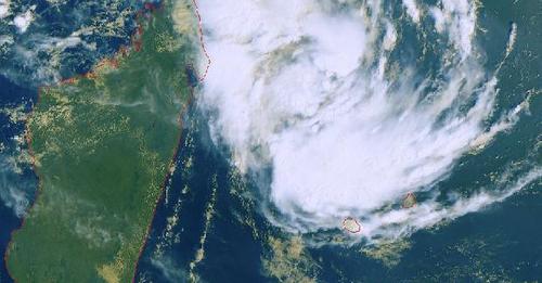 Flash Spécial Cyclone Belal. Le dernier point Météo. Un Cyclone jugé dangereux avec des vents entre 220 et 250 Km/h