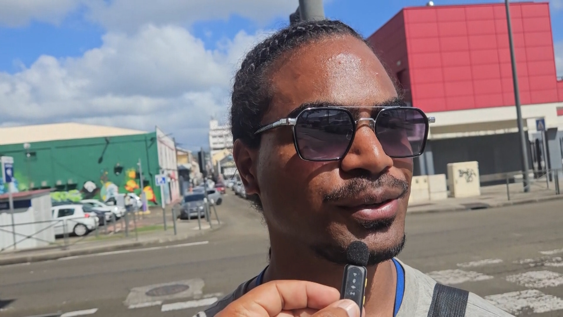 Martinique. Micro Trottoir. Que pensez vous de Donald TRUMP ? suite