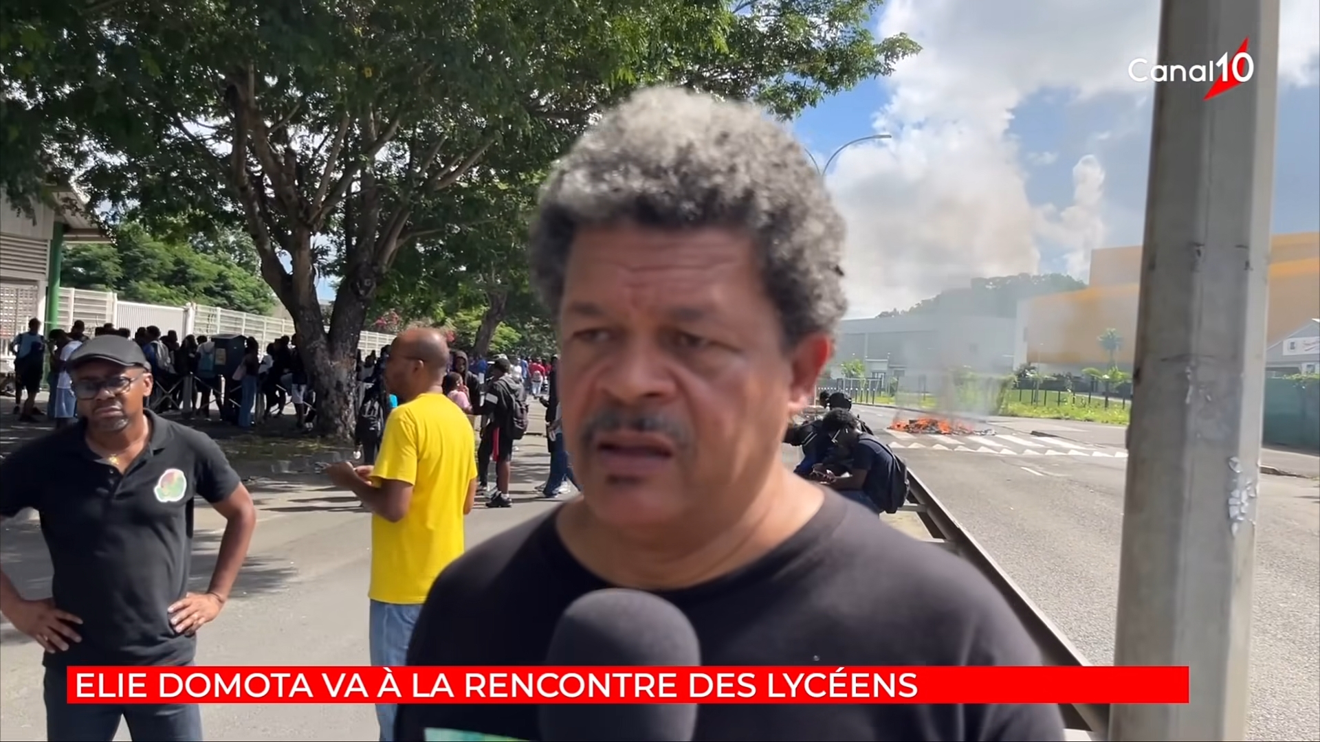 Onews Guadeloupe. Élie DOMOTA recontre les lycéens en colère
